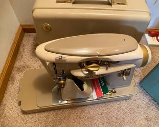 Vintage 1961 Singer Sewing Machine Slant O Matic with Case