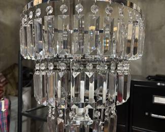 FLOOR LAMP
