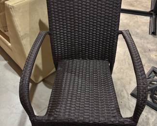 4 PATIO CHAIRS
