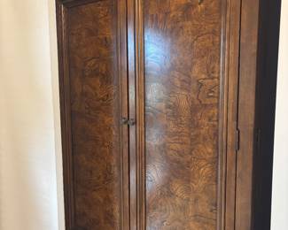 ARMOIRE
