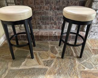 PAIR OF BARSTOOLS