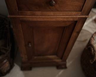 ANTIQUE CABINET