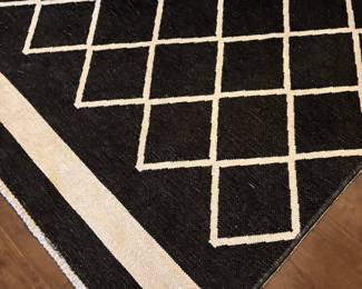 AREA RUG