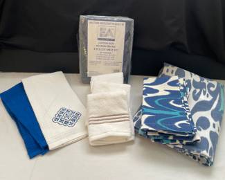 Bodum Turkey table cloth/napkins