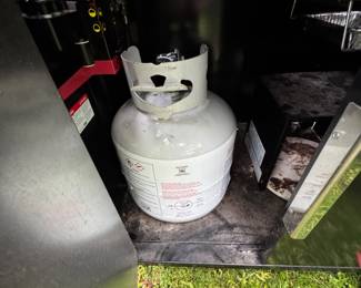 Weber Propane Genesis Grill. Photo 4 of 4.