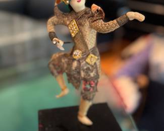 Vintage Thai Dancer Figurine. Photo 1 of 2.