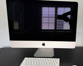 Apple Computer. Photo 1 of 2.