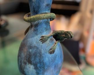 Studio Pottery Ceramic Gecko Vase. Photo 2 of 3.