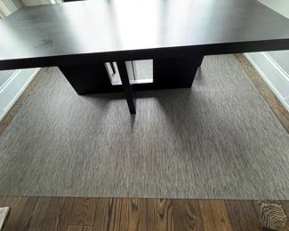 Chilewich Basketweave Area Rug. Measures 6' x 8'.