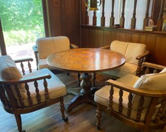 Vintage Round Pedestal Table with 4 Chairs