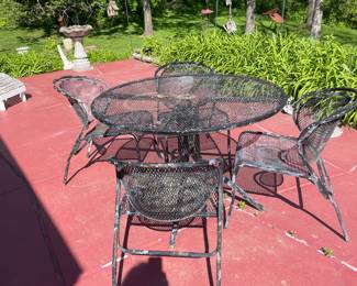 Vintage Wrought Iron Round Table with 4 Chairs