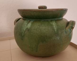 Studio pottery pot with lid