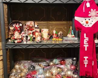 More Christmas decor and ornaments