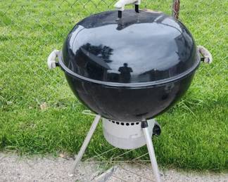 Weber kettle grill with cover