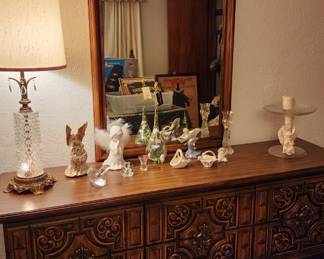 awesome vintage dresser with mirror