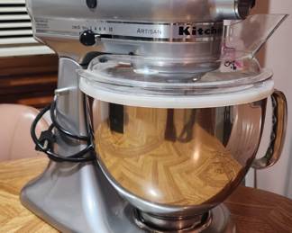 Kitchenaid Artisan mixer set