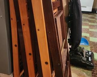 set of six vintage wooden folding chairs, very nice!