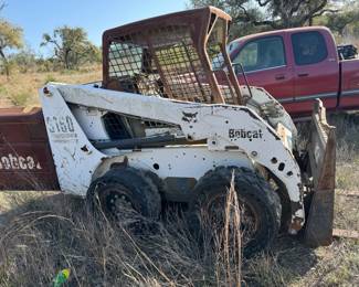 S160 Bobcat skid loader