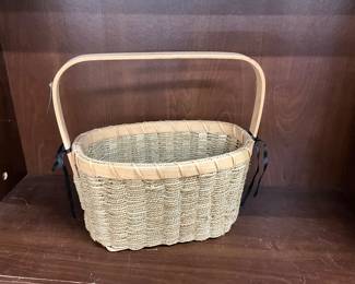 Woven Basket w/Handle