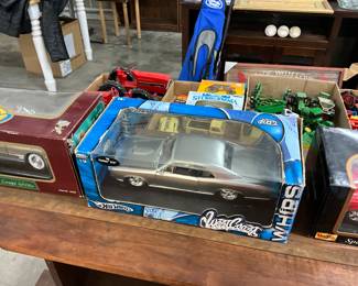Hot Wheels Whips Die Cast Toy Car "West Coast Customs"