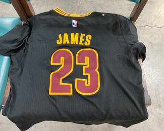 Cleveland Cavaliers LeBron James # 23 T-Shirt