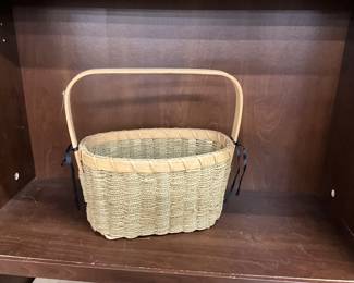 Woven Basket w/Handle