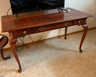 Small table/desk
