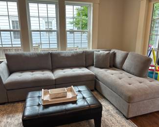Sectional Sofa in Excellent Condition