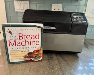 Zojirushi Bread machine $100