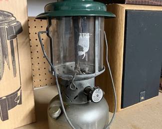 Vintage Coleman Model 220D lantern made in 1948