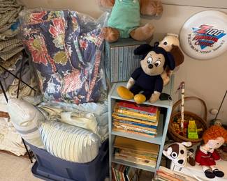 Children’s Books & Toys