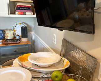 Smart TV & Wall Bracket