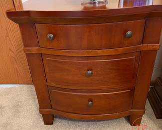 BROYHILL Bedroom Set