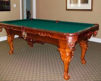 Peter Vitalie Comme Chippendale 9ft.
Pool table with matching cue holder
The is a close depiction, actual one is on-site . Proffessionally dismantled 😃