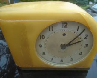 Vintage westclox clock (running condition)