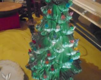 ceramic Christmas tree (as is)