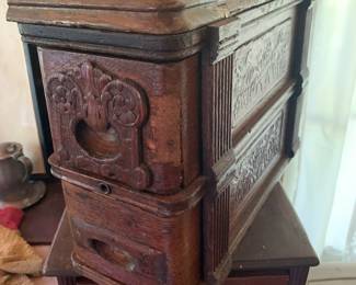 Wooden box with 2 pull-out drawers