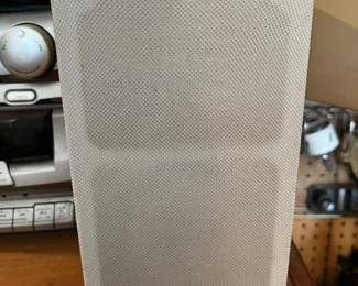 Kenwood speakers (only one is photographed)