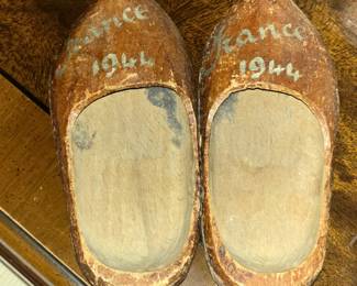 WW2 TRENCH ART CARVED SHOES