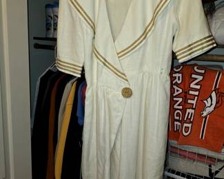 VINTAGE & SPORTS CLOTHING