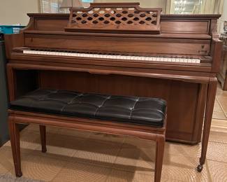 WW Kimball Co Piano with bench