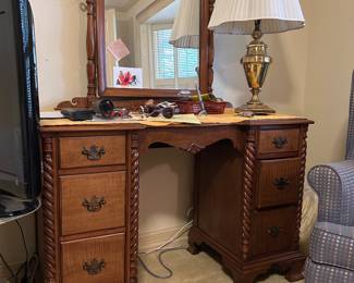 Vanity / Dresser with mirror