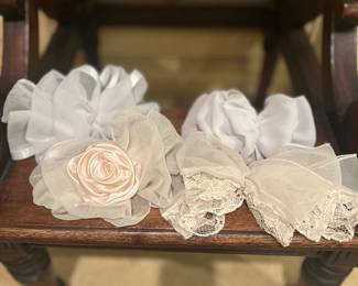 Vintage bows