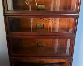 Globe Wernicke 4 stack Barrister Bookcase grade 299. Bottom door damaged.