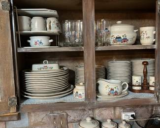 Heartland Stoneware By International Large Set of Dishes