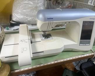 Brother Innovis 1500D Disney Sewing Machine