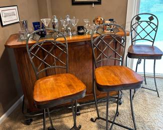 Carol House Bar and 3 Bar Chairs