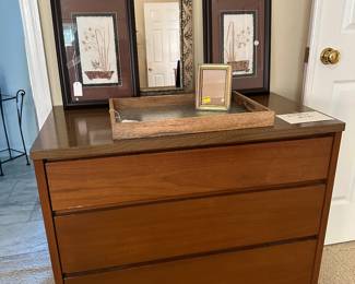 Dresser, Art……