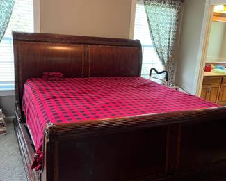 King size sleigh bed