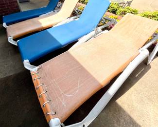 These have cushions which will go with the lounges. 